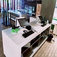 國(guó)萬(wàn)超市收銀進(jìn)銷(xiāo)存系統(tǒng)是一款針對(duì)中小型超市及POS收銀行業(yè)的店面銷(xiāo)售管理系統(tǒng)軟件，其中包含商店管理、超市POS前臺(tái)收銀銷(xiāo)售管理，自助結(jié)算臺(tái)管理、手機(jī)網(wǎng)上商城預(yù)訂系統(tǒng)、條形碼商品管理,倉(cāng)庫(kù)管理、商品出入庫(kù)管理,盤(pán)點(diǎn)管理,倉(cāng)庫(kù)庫(kù)存管理，超市營(yíng)收財(cái)務(wù)統(tǒng)計(jì)管理系統(tǒng),超市日月年報(bào)表系統(tǒng),設(shè)計(jì)與打印系統(tǒng)等功能模塊。